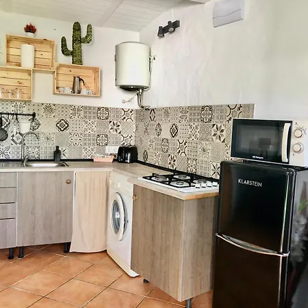 Abril 1 Piscina Compartida Country house