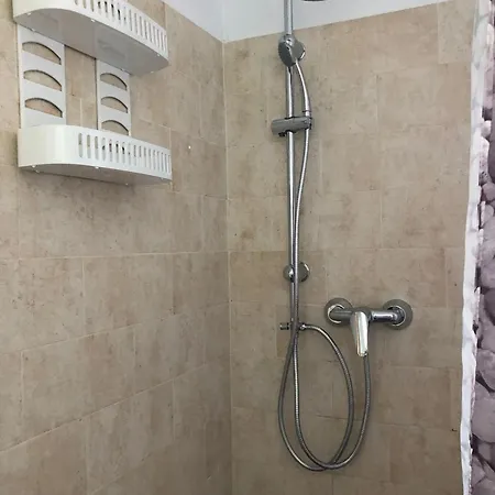 Abril 1 Piscina Compartida בית כפרי *